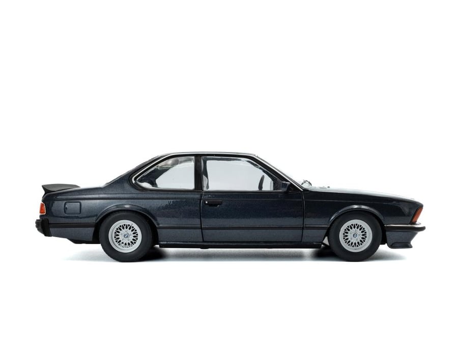 BMW 635 CSI (E24) 1984 Macau Blue 1:18 Solido S1810306