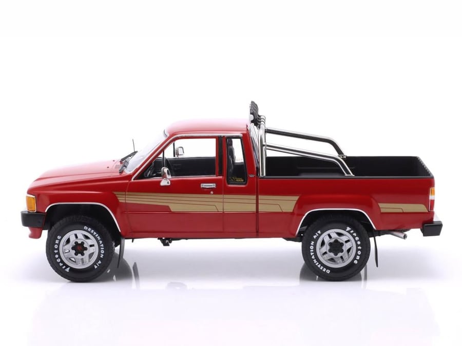 PRE-ORDER (3 Weeks) Toyota Hilux Xtra Cab 4x4 Pickup Truck 1985 Red 1:18 KK-Scale KKDC181562