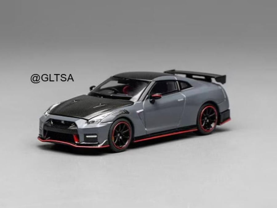 Nissan GT-R Nismo (R35) Special Edition Nismo Stealth Grey 1:64 MotorHelix M63521