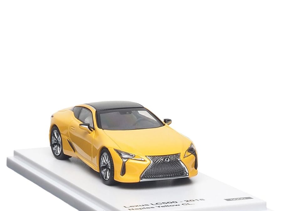 Lexus LC500 Naples Yellow CL 1:64 Almost Real 670304001