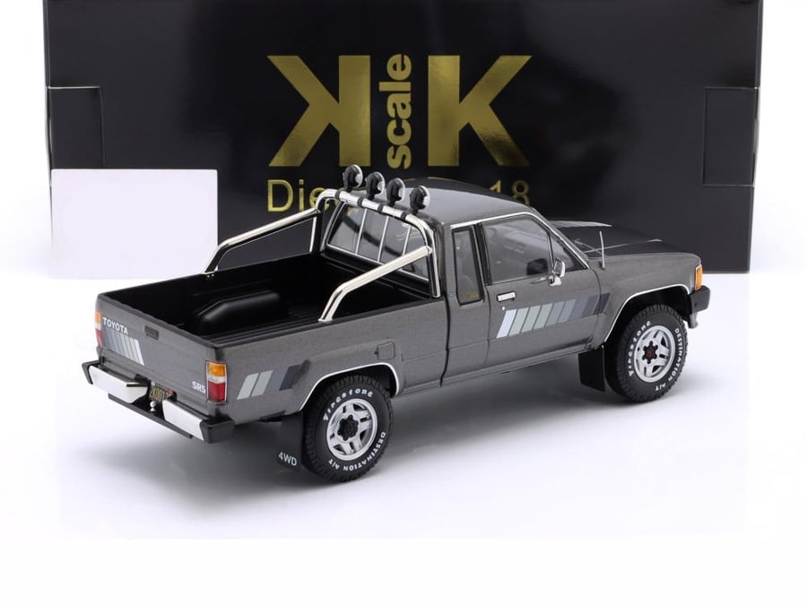 PRE-ORDER (3 Weeks) Toyota Hilux Xtra Cab 4x4 Pickup Truck 1985 Grey Metallic 1:18 KK-Scale KKDC181563