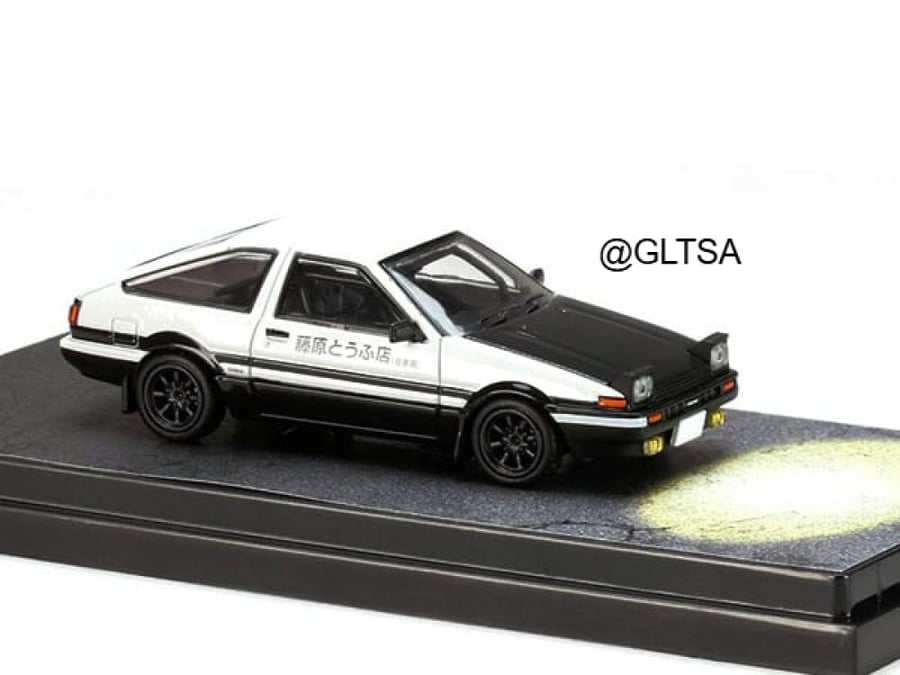 Toyota Sprinter Trueno (AE86) Final Version Initial D Engine Mounted Model VS Shinji Inui White 1:64 Hobby Japan HJ641052DE