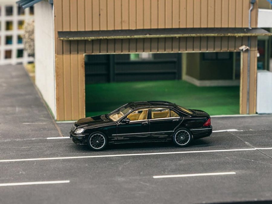 Mercedes-Benz S-Class Wald Black 1:64 Tarmac Works T64G-072-BK