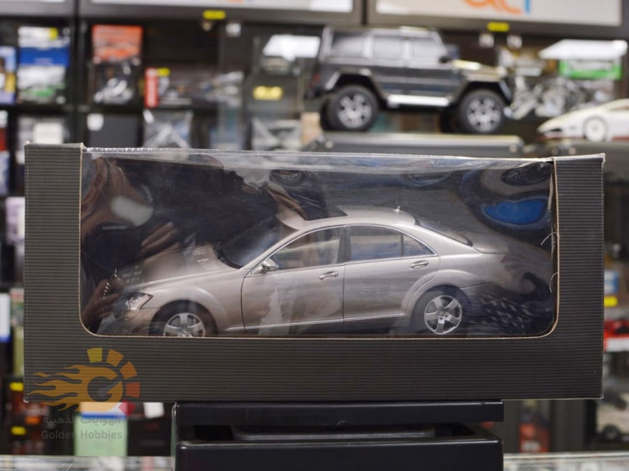 RARE PRE-OWNED Mercedes-Benz S-Klasse W221 Sliver 1:18 AUTOart B66962331