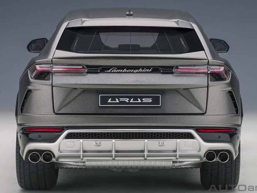 LAMBORGHINI URUS GRIGIO LYNX/METALLIC GREY 1:18 AUTOart 79164