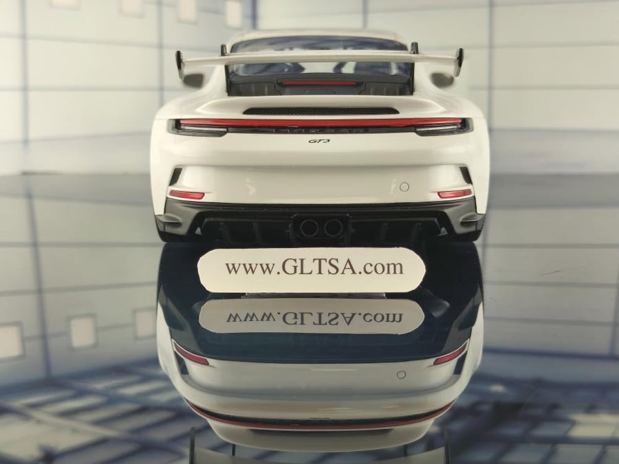 Porsche 911 (992) GT3 White / Silver Rims 1:18 Minichamps 143069011 LIMITED 75 PCS