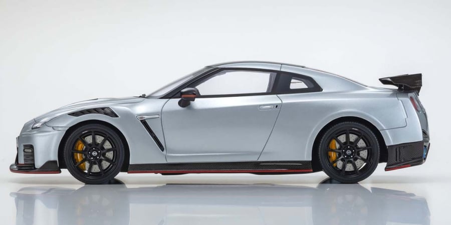 Nissan GT-R NISMO R35 Silver Limited to 700 1:18 SAMURAI Kyosho KSR18048S