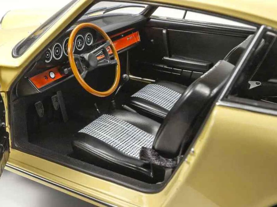 Porsche 911 (901) Champagne Yellow 1:18 Kyosho KS08969Y