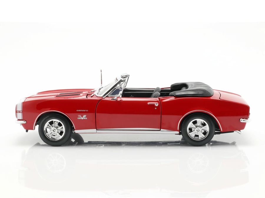 Chevrolet Camaro SS 396 Convertible 1967 Red 1:18 Maisto 31684