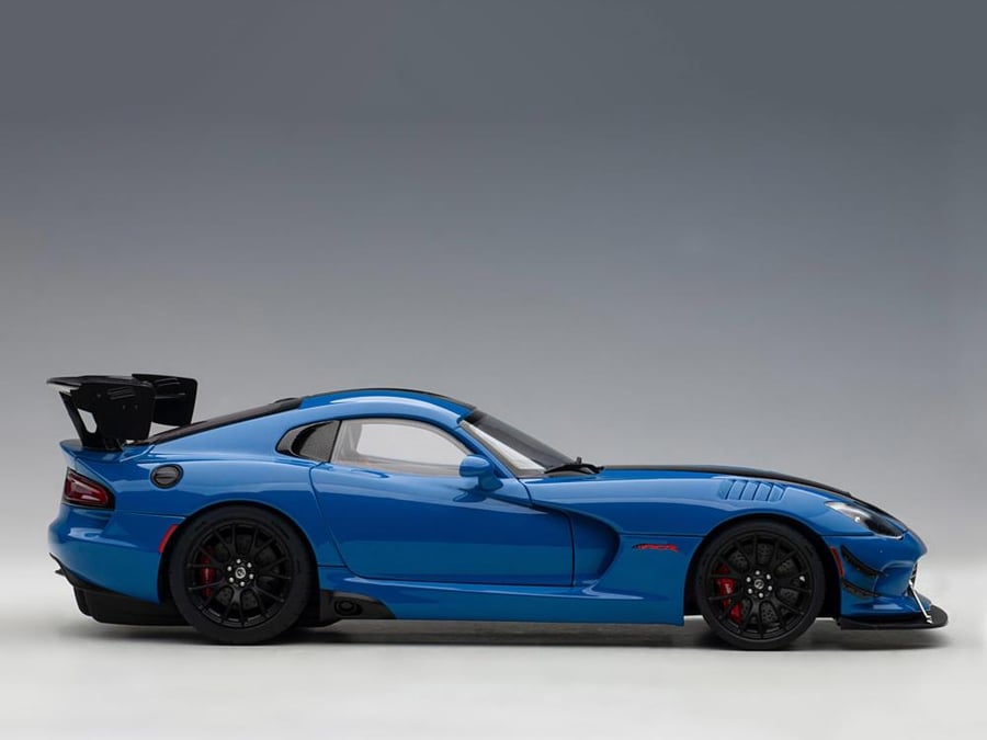 PRE-ORDER (4 Weeks) Dodge Viper ACR Competition Blue with Black Stripes 1:18 AUTOart 71734