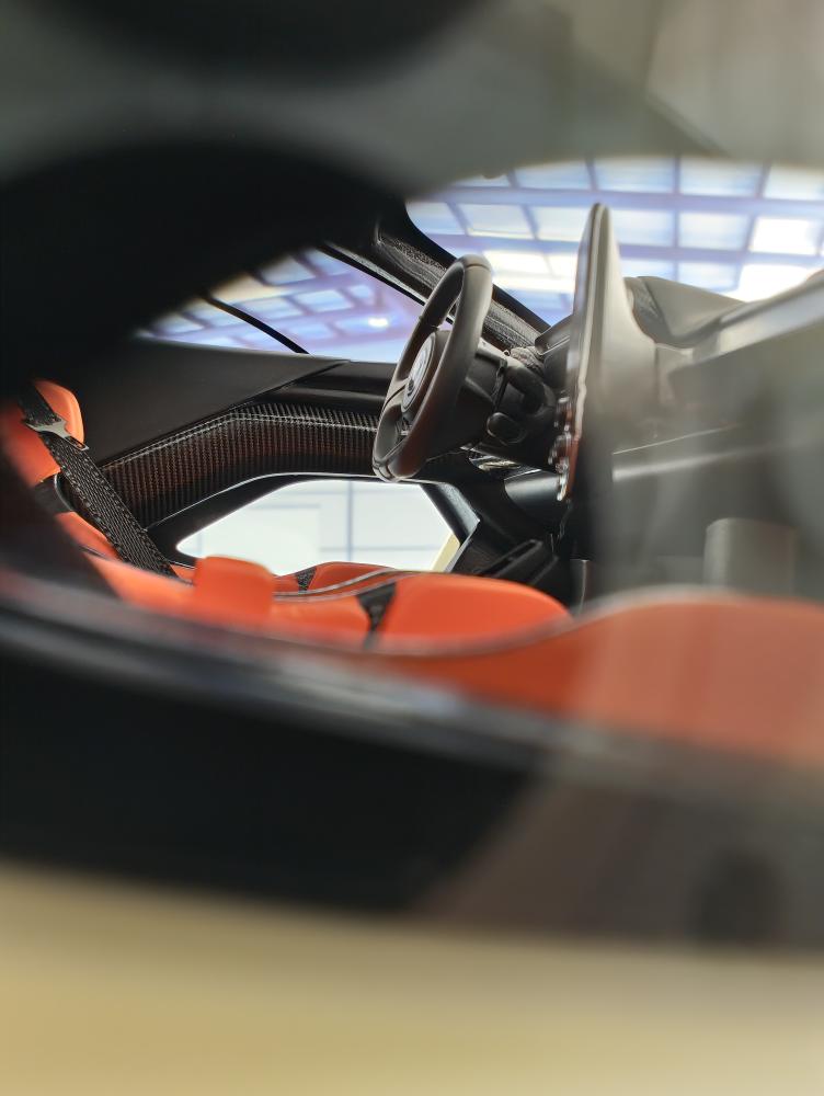 McLaren Senna White Orange 1:18 IVY IV1805WH LIMITED 37/50 PCS