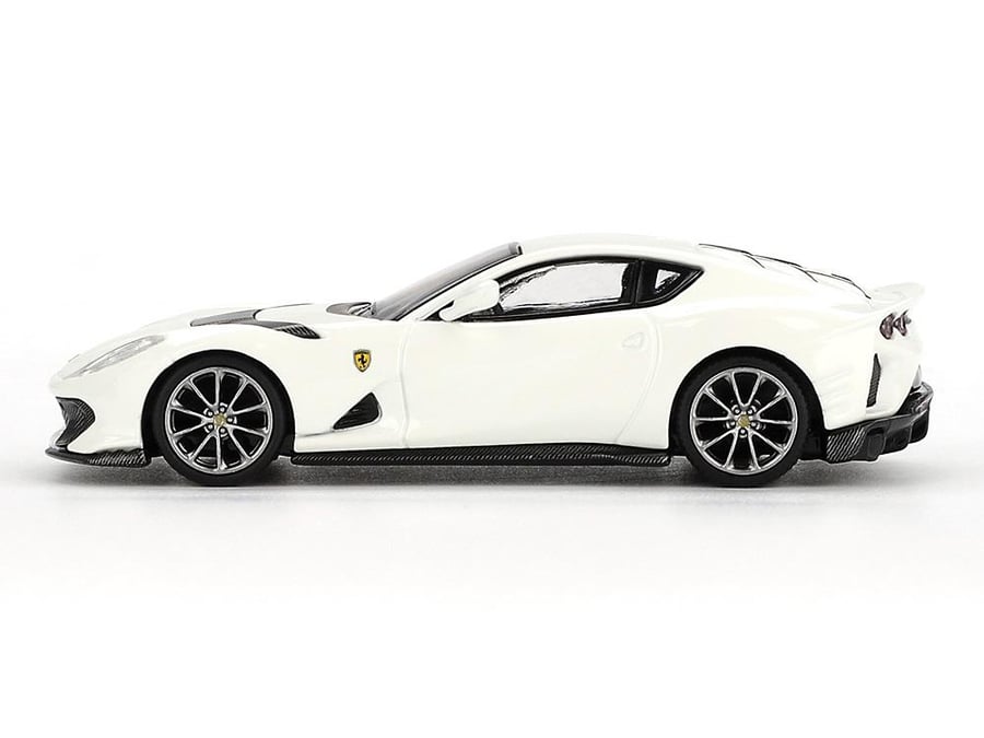 PRE-ORDER (1 Week) Ferrari 812 Competizione Bianco Avus White 1:64 BBR BBRFER64010