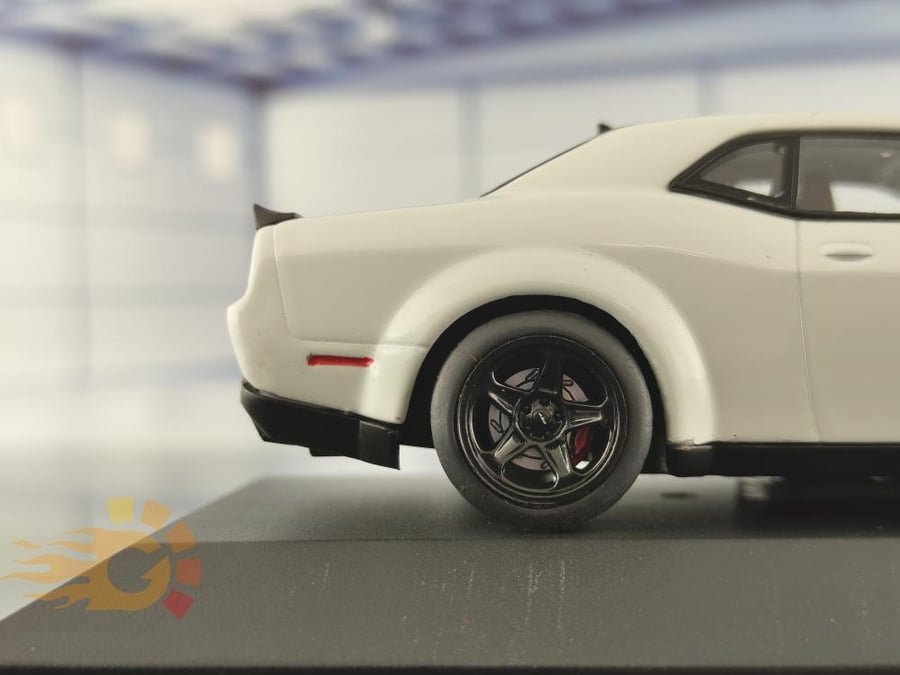 Dodge Challenger SRT Demon White 1:43 Solido S4310303
