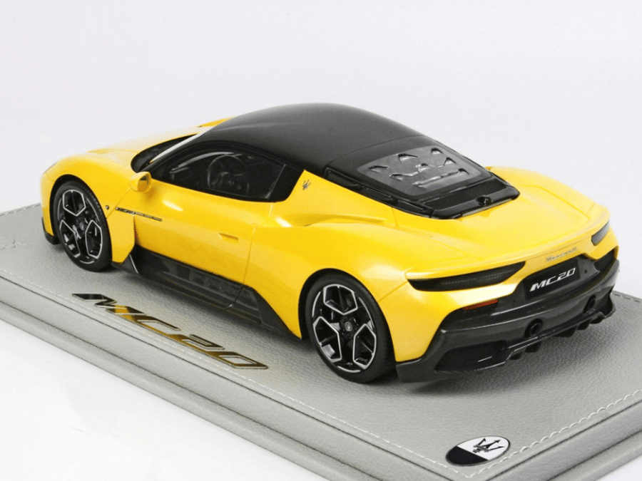 Maserati MC20 Yellow (Giallo Genio) Gloss Black Roof 1:18 BBR HE180051D LIMITED 100 PCS