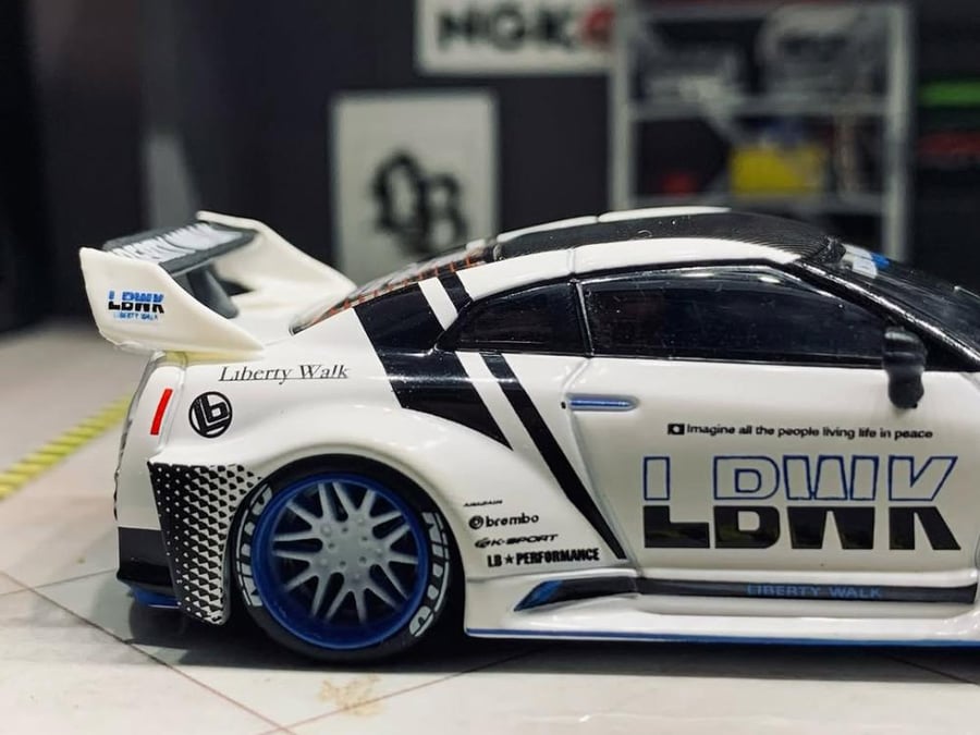 Nissan 35GT-RR LB-Silhouette Works GT White Black 1:64 MyModelCollect LIMITED 999 PCS
