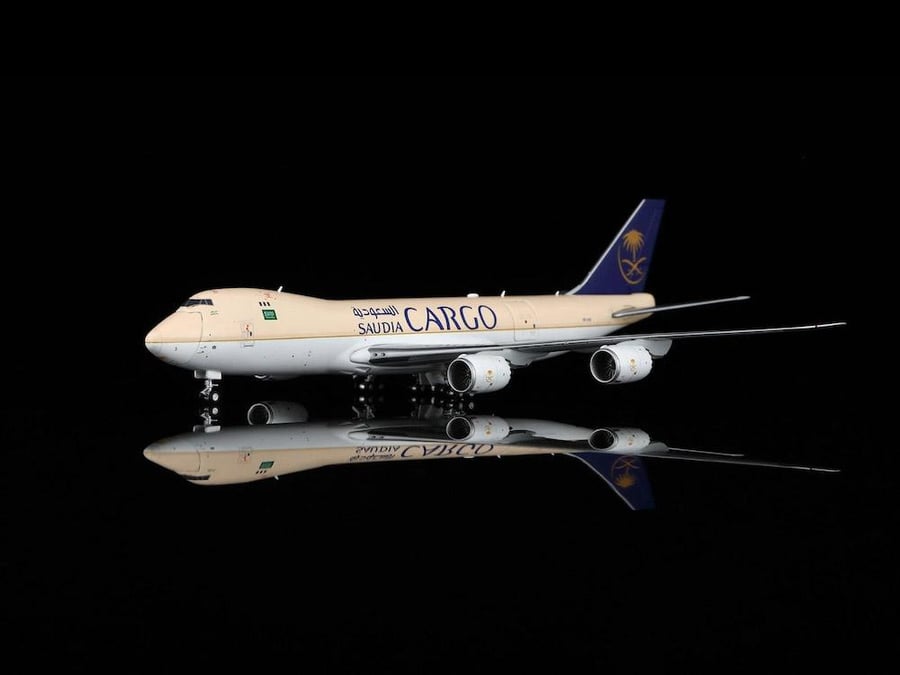 Saudi Arabian Airlines Cargo Boeing 747-8F HZ-AI3 Interactive Version 1:400 HX Models B631601C