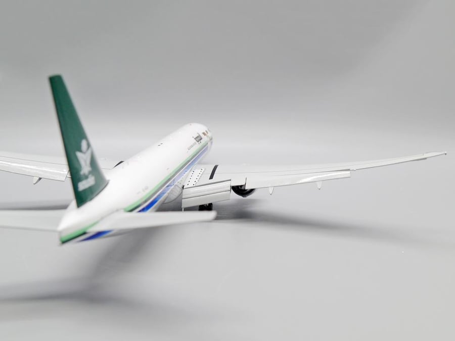 Saudi Arabian Airlines Boeing 777-300(ER) Retro Flaps Down HZ-AK28 1:200 JC Wings LH2336A