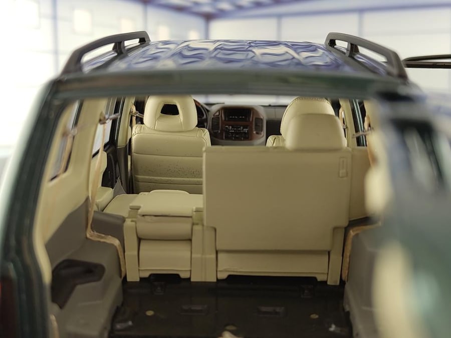 Mitsubishi Pajero V73 Green Metallic 1:18 SunStar 5831