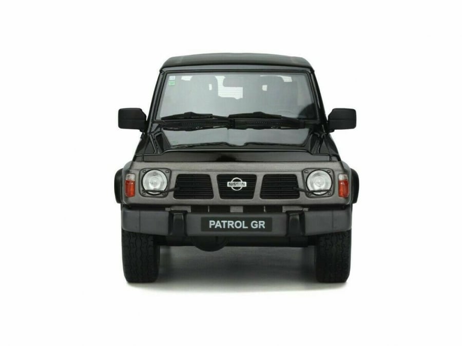 PRE-OWNED Nissan Patrol GR Black / Silver 1:18 Ottomobile OT898