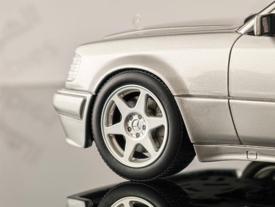 RARE with notes Mercedes-Benz E500 Limited (W124) 1994 Silver 1:18 OTTOmobile OT623 LIMITED 3000 PCS