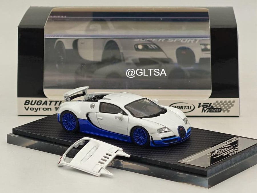 Bugatti Veyron 16.4 Super Sport White Blue 1:64 Mortal Model
