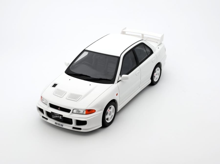 Mitsubishi Lancer Evo III 1995 Scotia White W83 1:18 OTTOmobile OT1065 LIMITED 3000 PCS