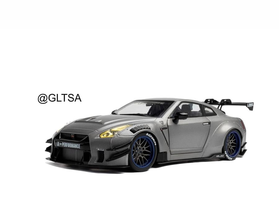PRE-ORDER (4 Weeks) Nissan GT-R (R35) Liberty Walk Body Kit 2.0 Silver Metallic 1:18 Solido S1805815