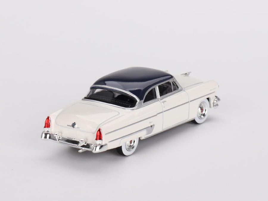 Lincoln Capri 1954 Arctic White / Atlantic Blue 1:64 MINI GT MGT00631-L