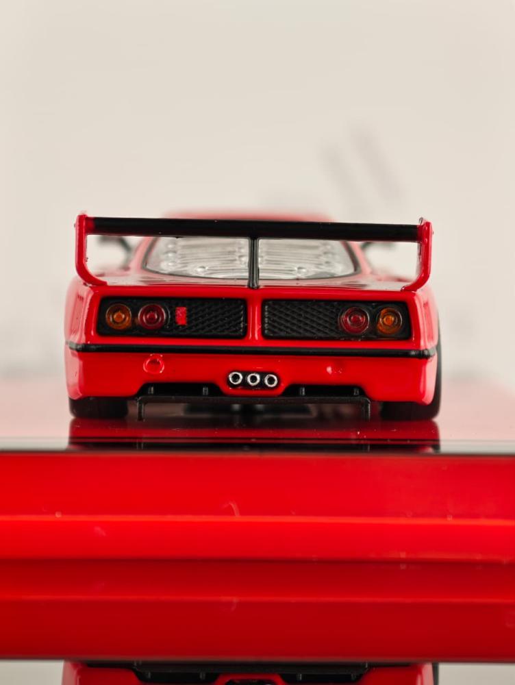 Ferrari F40 GTE Red 1:64 Tarmac Works T64R-088-RE
