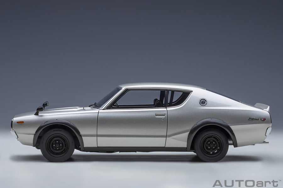 Nissan Skyline GT-R (KPGC110) Standard Version (Silver) 1:18 AUTOart 77471