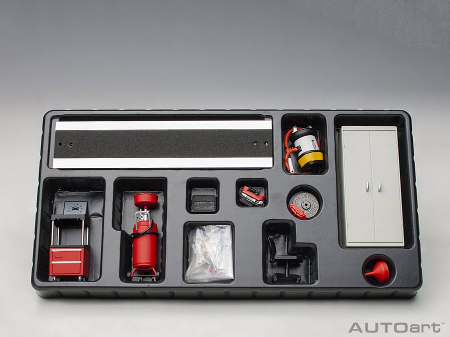 Garage Kit Set (Version 2) 1:18 AUTOart 49111