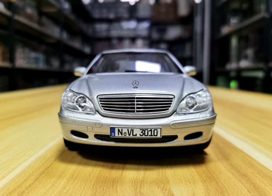 Mercedes-Benz S-Class S-Klasse S600 W220 AMG Silver 1:18 Norev 183810
