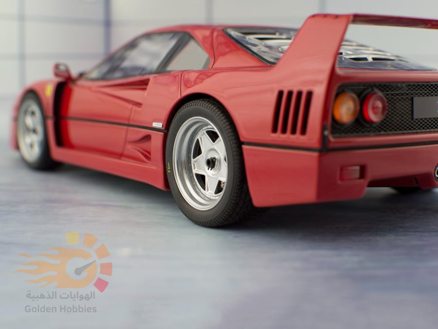 RARE PRE-OWNED Ferrari F40 Red 1:18 Kyosho PHR1802R