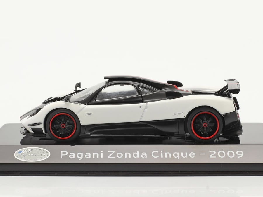 Pagani Zonda Cinque White Black 1:43 Atlas MAG PF36