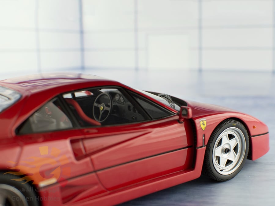 RARE PRE-OWNED Ferrari F40 Red 1:18 Kyosho PHR1802R