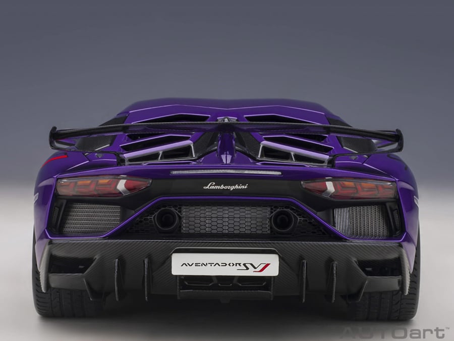 Lamborghini Aventador SVJ Viola Pasifae 1:18 AUTOart 79179