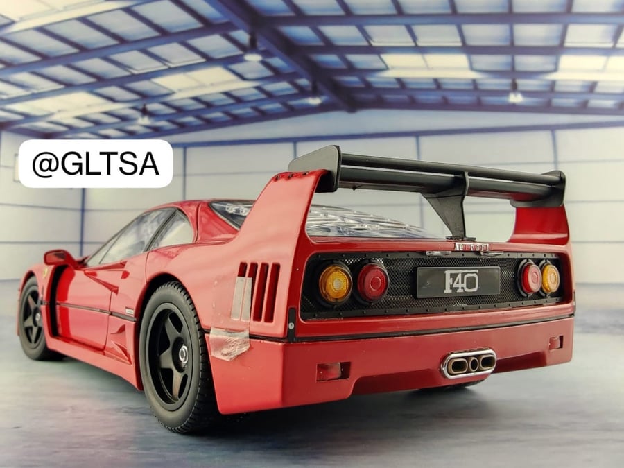 WITH NOTES Ferrari F40 Light Weight LM Wing Red 1:18 Kyosho K08415R