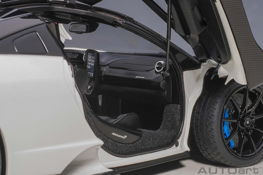 McLaren Senna Vision Pure White 1:18 AUTOart 76075