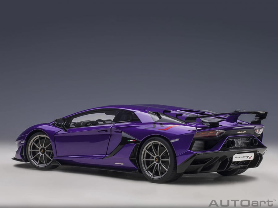 Lamborghini Aventador SVJ Viola Pasifae 1:18 AUTOart 79179