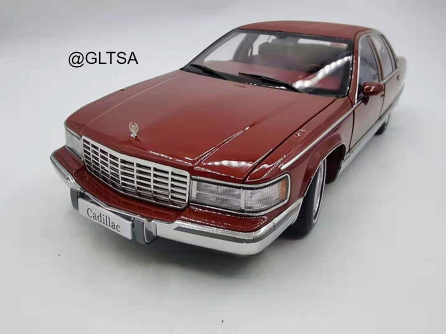 Cadillac Fleetwood Brougham 90s Metallic Red 1:18 Xiaoguang
