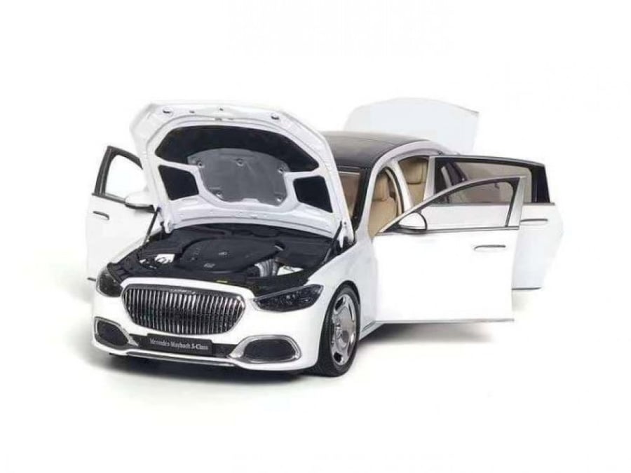 Mercedes-Maybach S-Class Diamond White 1:18 Almost Real 820116