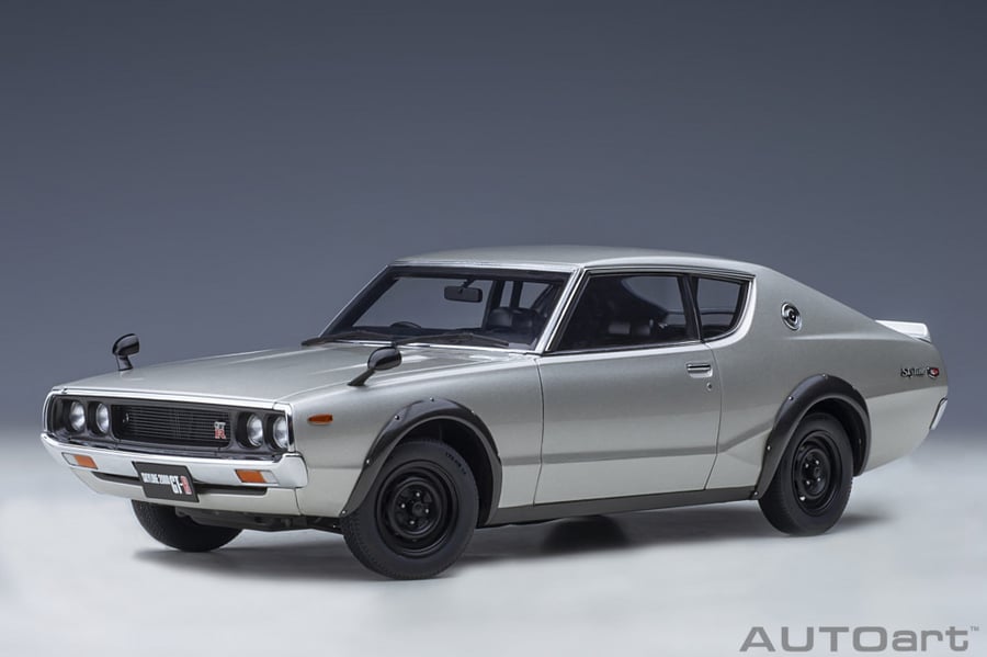 Nissan Skyline GT-R (KPGC110) Standard Version (Silver) 1:18 AUTOart 77471