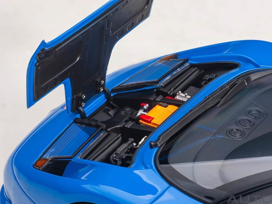 PRE-ORDER (4 Weeks) Bugatti EB110 SS French Racing Blue 1:18 AUTOart 70917