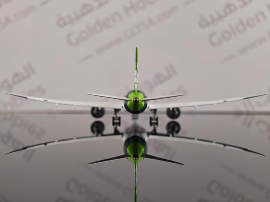 Saudi Arabian Airlines Boeing 787-9 Dreamliner HZ-ARB 1:400 Gemini Jets GJSVA2310F