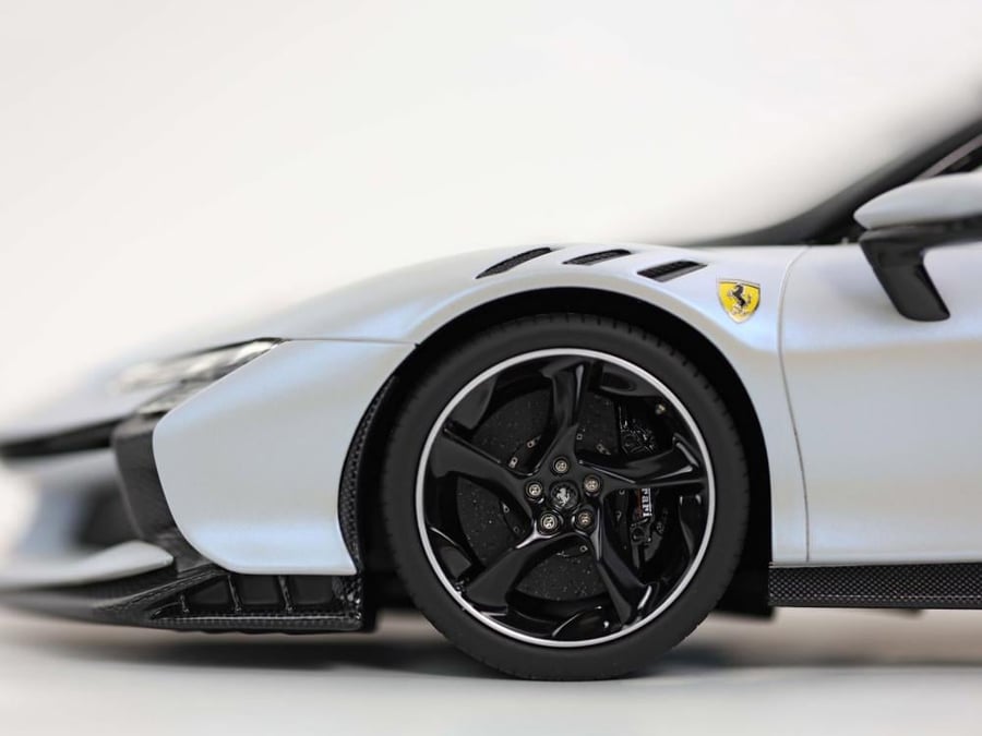 Ferrari SF90 XX Stradale Onda Marina (Sea Wave White) with Black Roof 1:18 BBR P18237OMST1 LIMITED 20 PCS