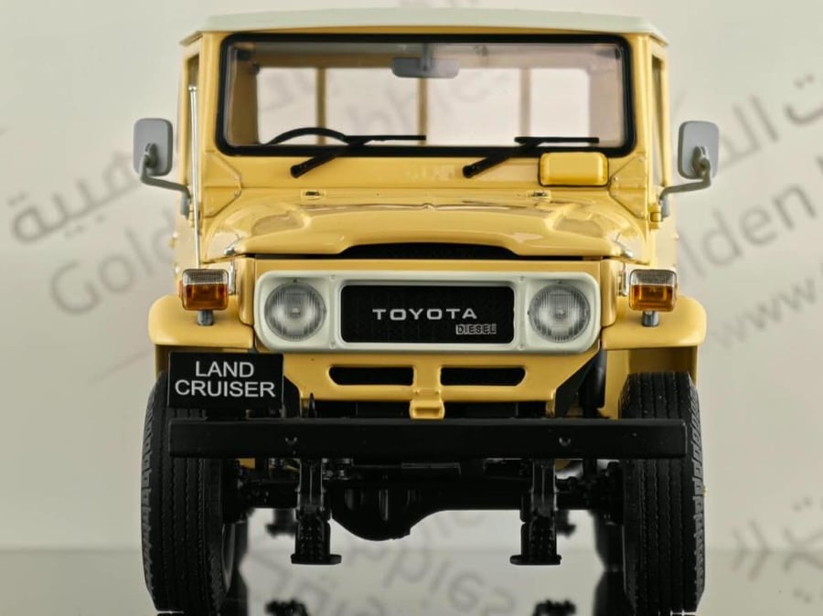 Toyota Land Cruiser LC40 Pickup Beige 1:18 Kyosho K08958BE 08958BE