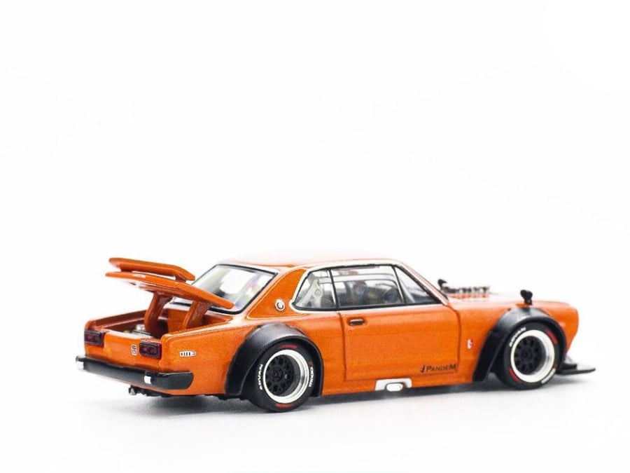 Nissan Skyline GT-R V8 Drift Hakosuka Pandem Orange 1:64 Pop Race PR640032