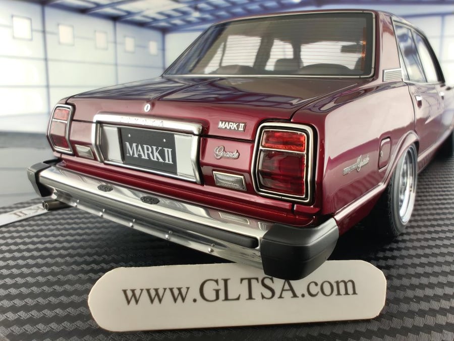 Toyota MarkII Cressida Sedan Grande (MX41) Red Metallic 1:18 Ignition Model IG3428