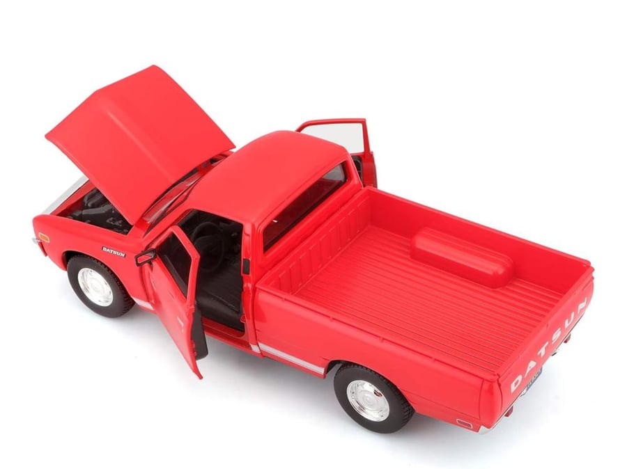 Datsun 620 Pick-Up 1973 Red 1:24 Maisto 31522