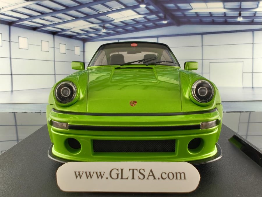 Porsche 911 KS-R Vert Green Metallic 1:18 Solido S1810502